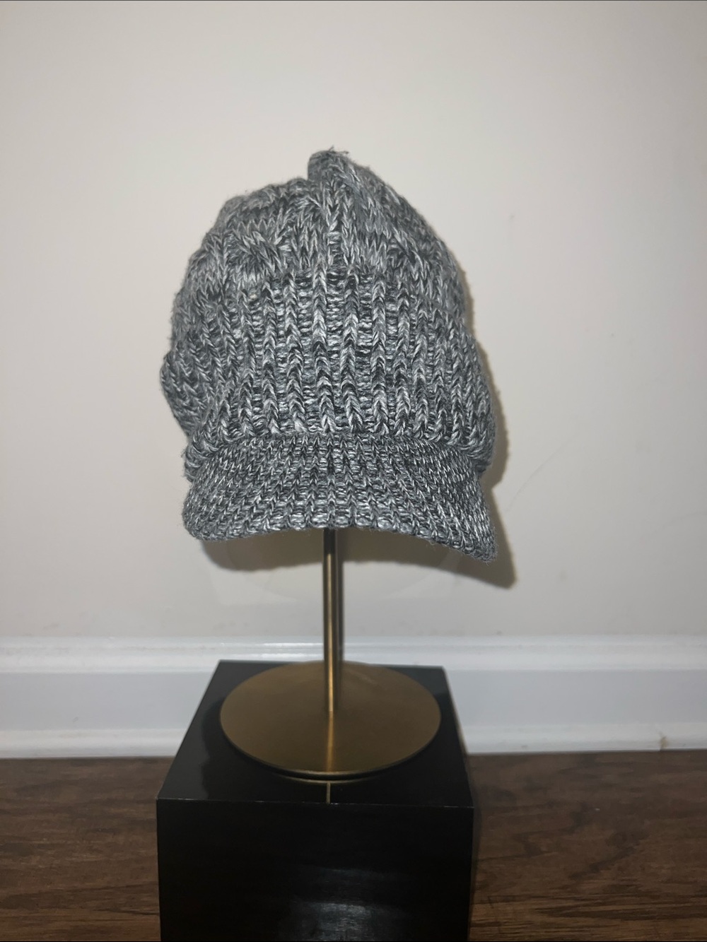 D&Y Marled Knit Beanie in Black and White